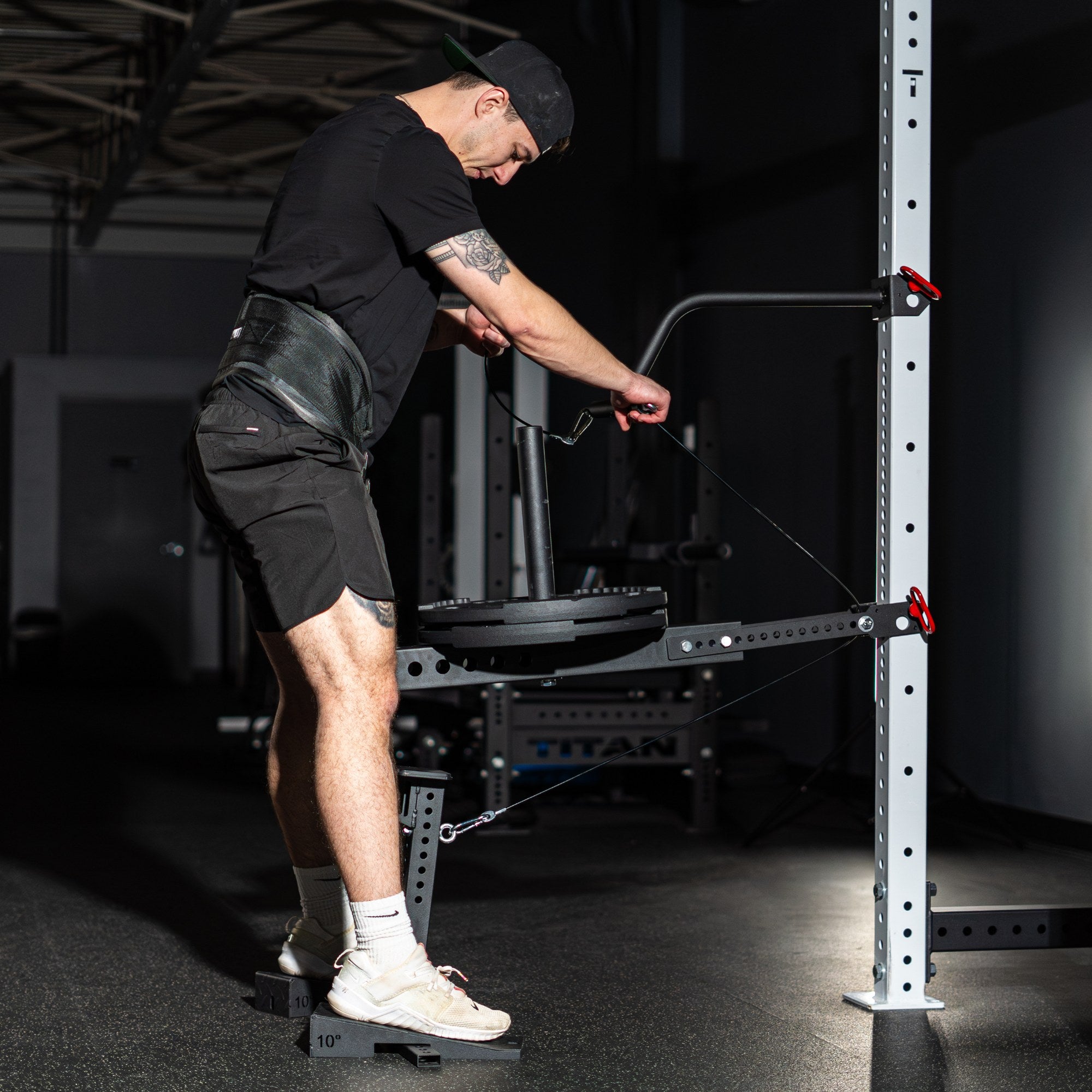 Revolt Belt Squat 2.0 (Free Belt Included)